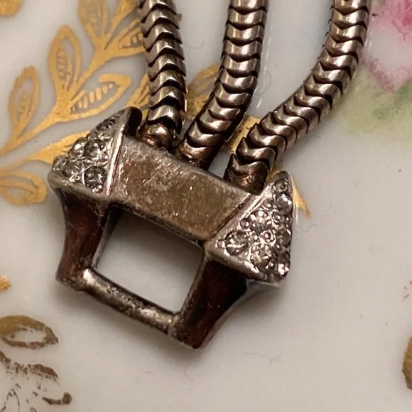 Sterling Mazer bracelet w/green rhinestone in center of flower 6 3/4” Vintage - Picture 9 of 17